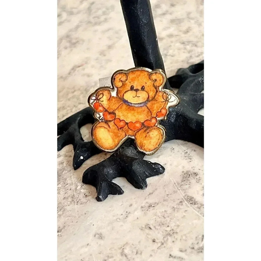 Lucy Rigg & Co Unisex Adult Brown Red Vintage Teddy Bear Lapel Pin Badge Brooch